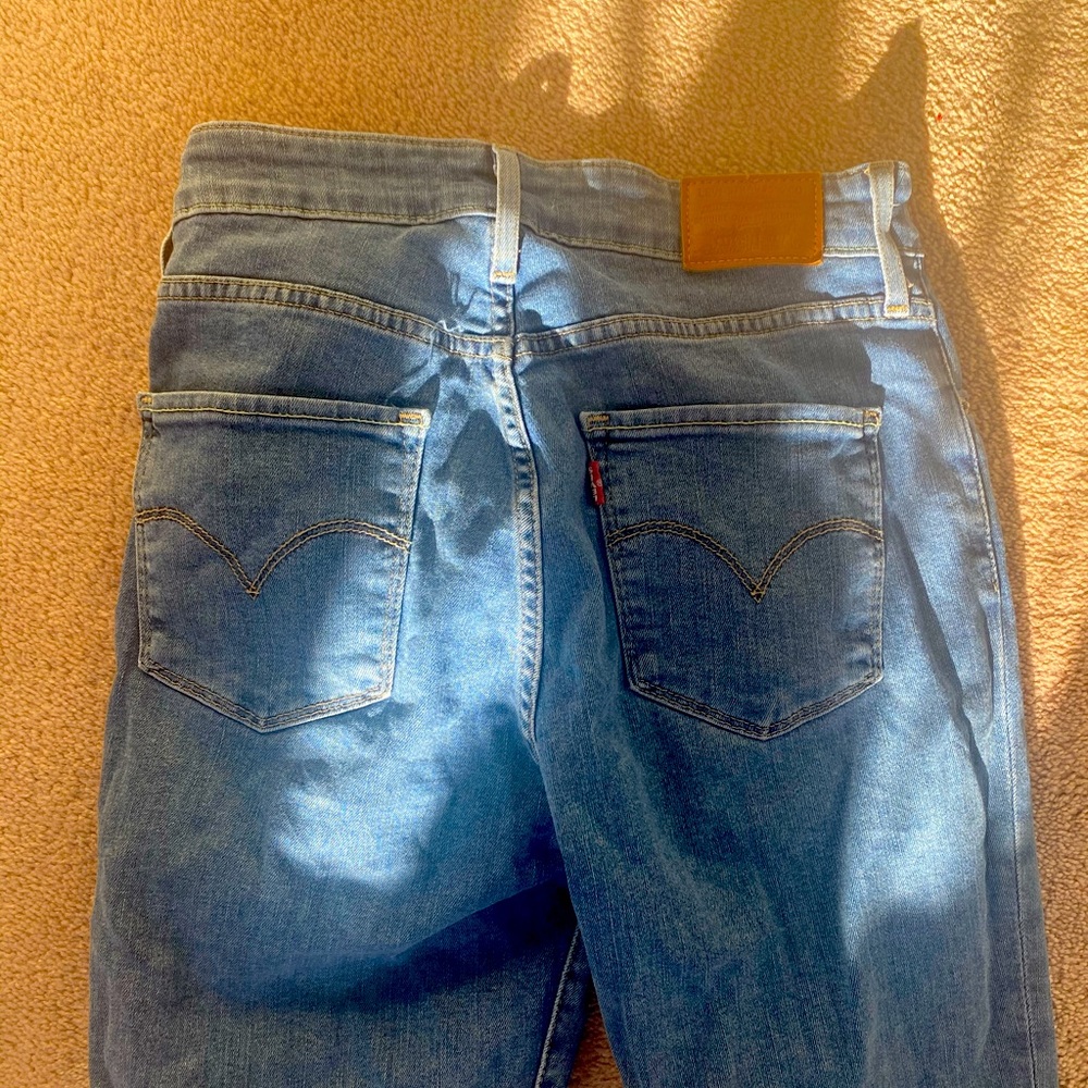 Levi High Rise Skinny Jeans